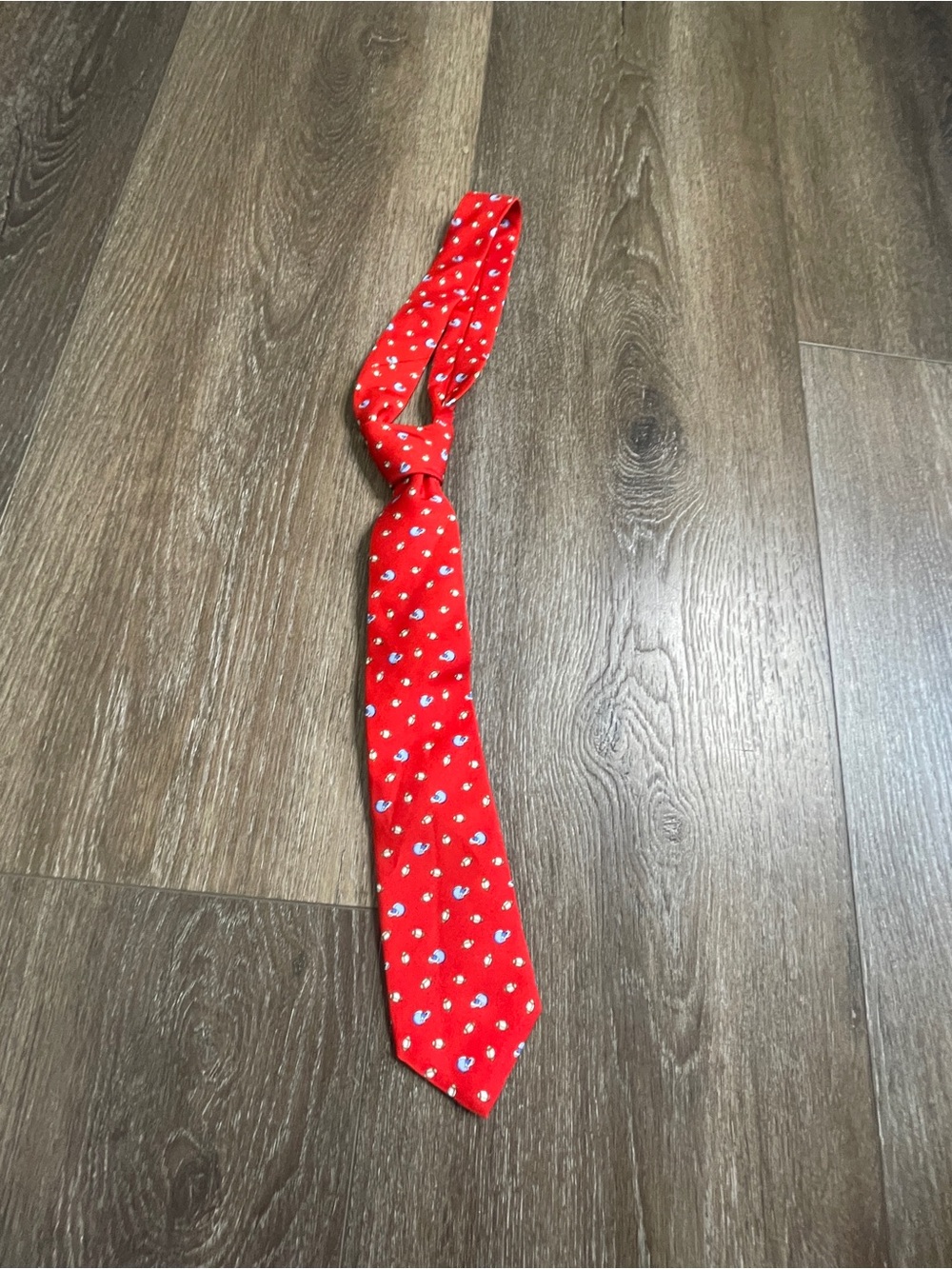 NWT Brooks Brothers Red Tie With Blue & White Flowers 100% Silk Men's Necktie